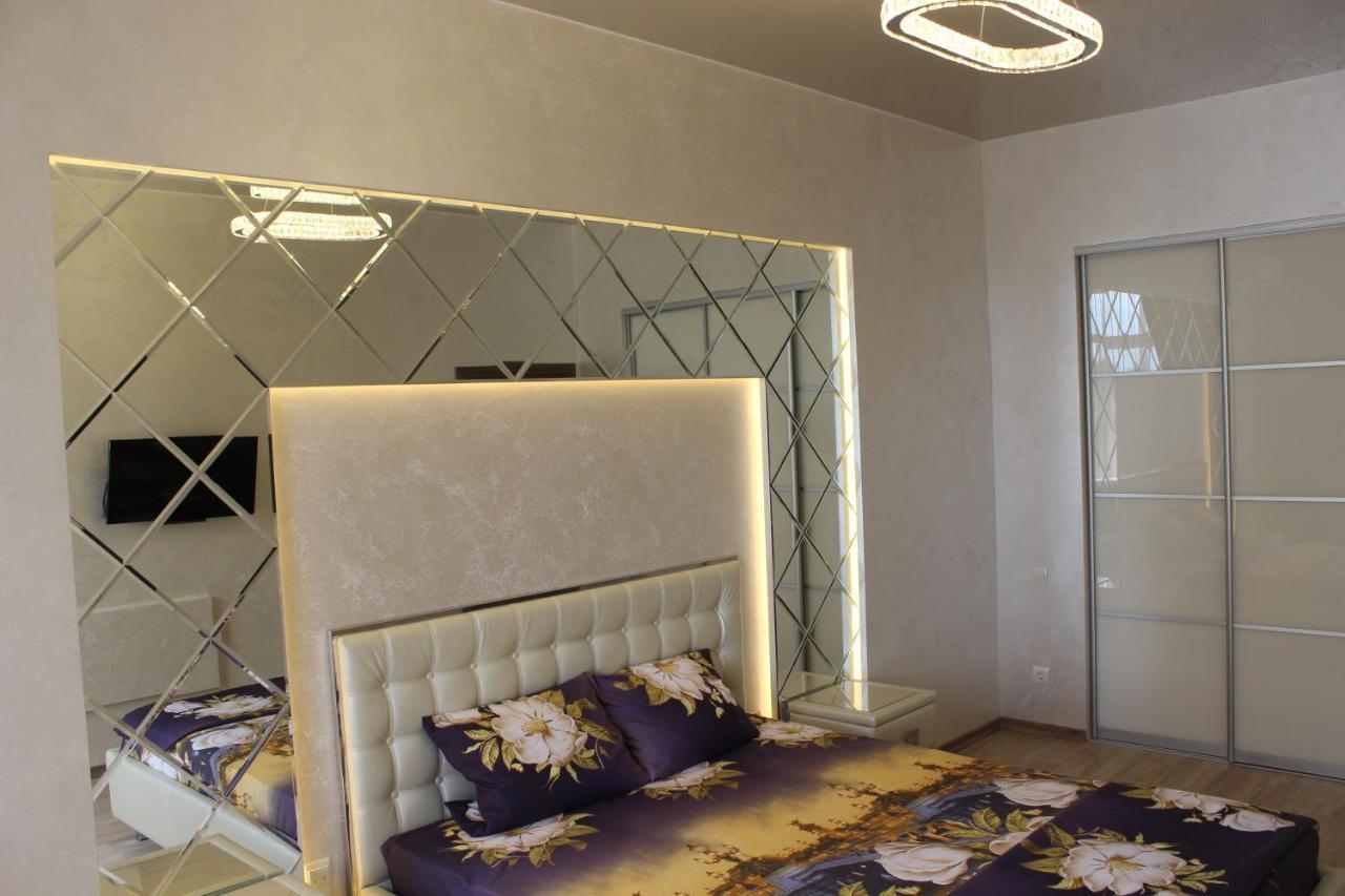 Luxury In Downtown, Near River Esplanade Kharkiv