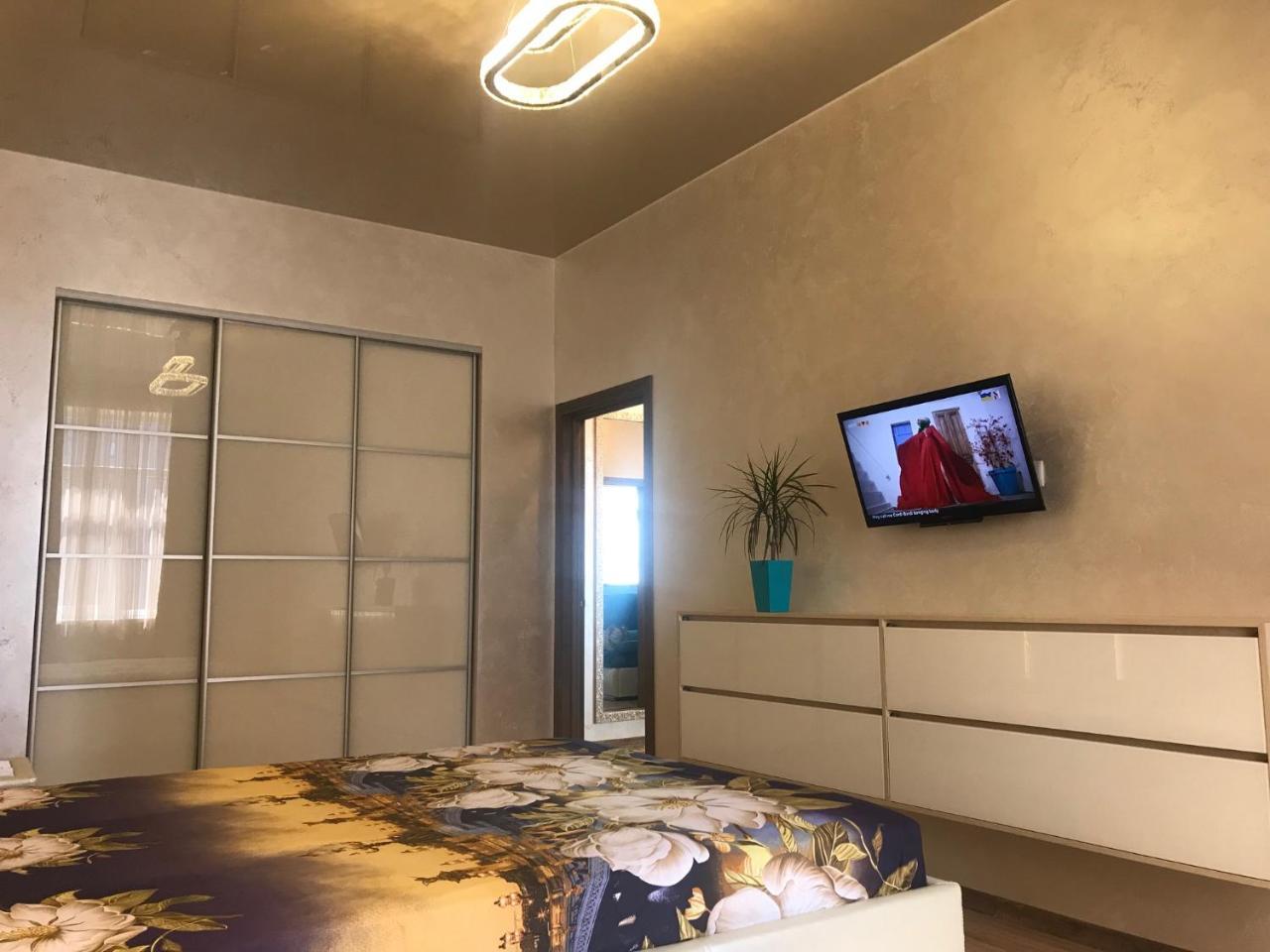 Luxury In Downtown, Near River Esplanade Apartment